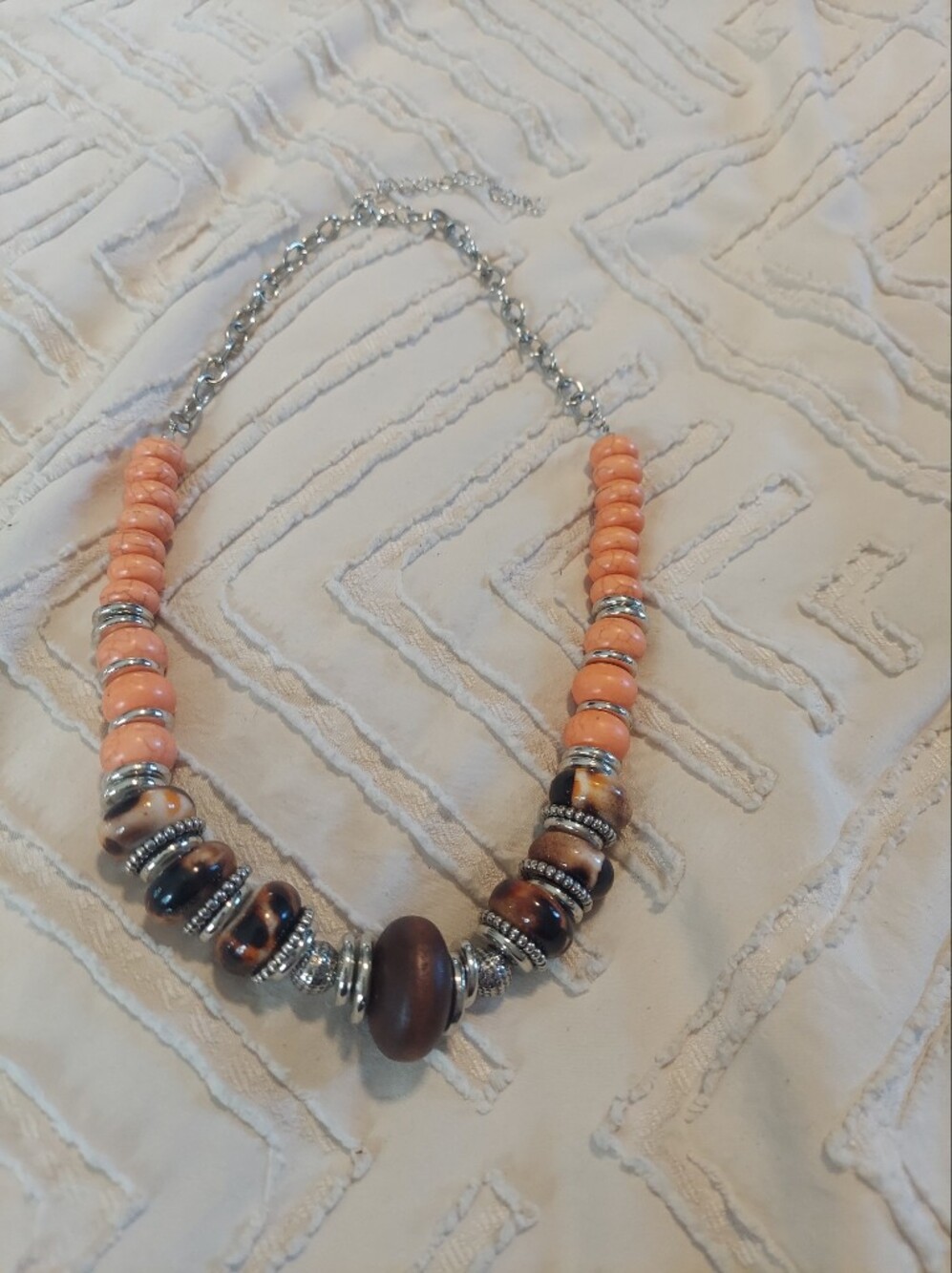 Paparazzi Chunky Peach Stone & Tortoiseshell/Wood Bead Collar Necklace
